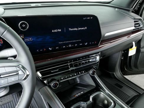 New 2026 Chevrolet Traverse Z71 w/ Driver Confidence Package image 12