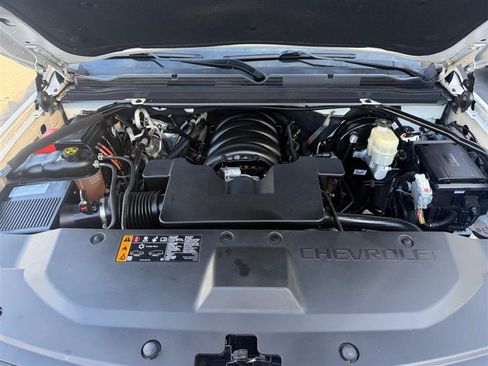 Used 2019 Chevrolet Suburban LT image 41