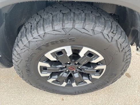 Used 2022 Nissan Frontier S AWD/4WD image 19