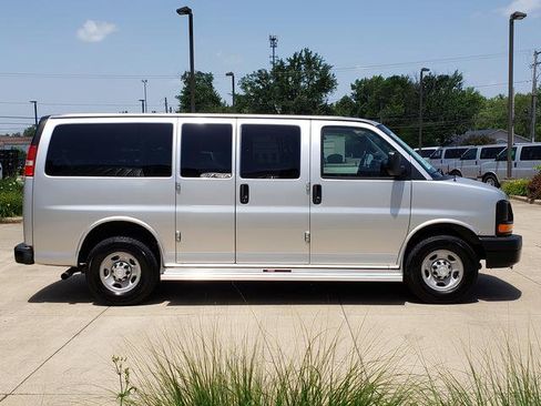 Used 2016 Chevrolet Express 2500 LS RWD image 7