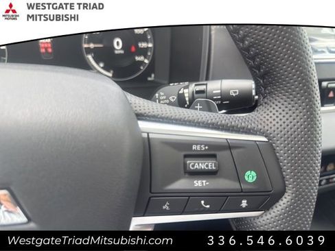 New 2025 Mitsubishi Outlander SE image 20