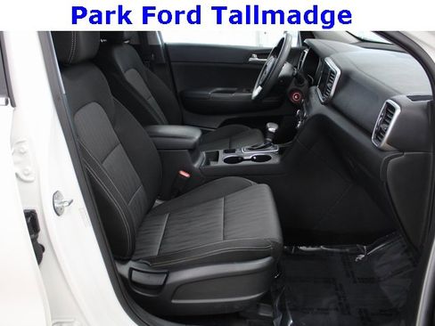 Used 2020 Kia Sportage LX image 22