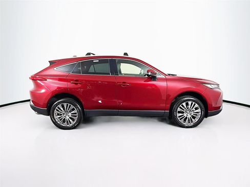 Used 2021 Toyota Venza XLE w/ Activity Package (TMS) AWD/4WD image 8