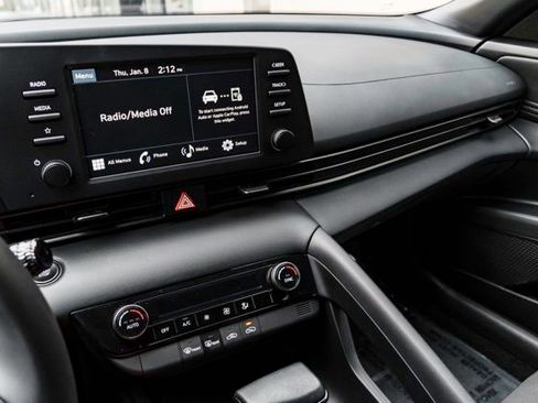 Certified 2025 Hyundai Elantra Sport image 15