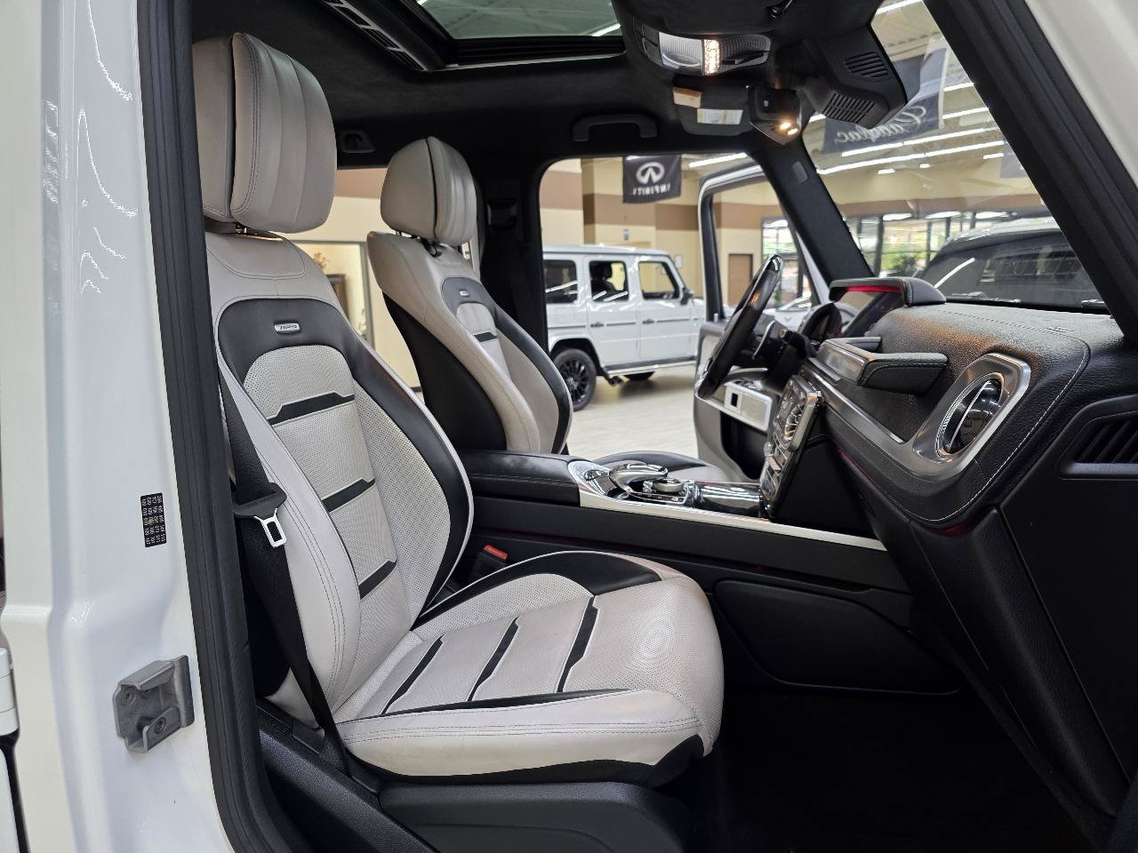 Used 2021 Mercedes-Benz G 63 AMG 4MATIC w/ G Manufaktur Interior Package image 20