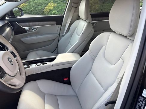 Certified 2023 Volvo S90 B6 Plus AWD/4WD image 17