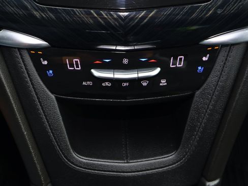 Certified 2023 Cadillac XT6 Premium Luxury image 32