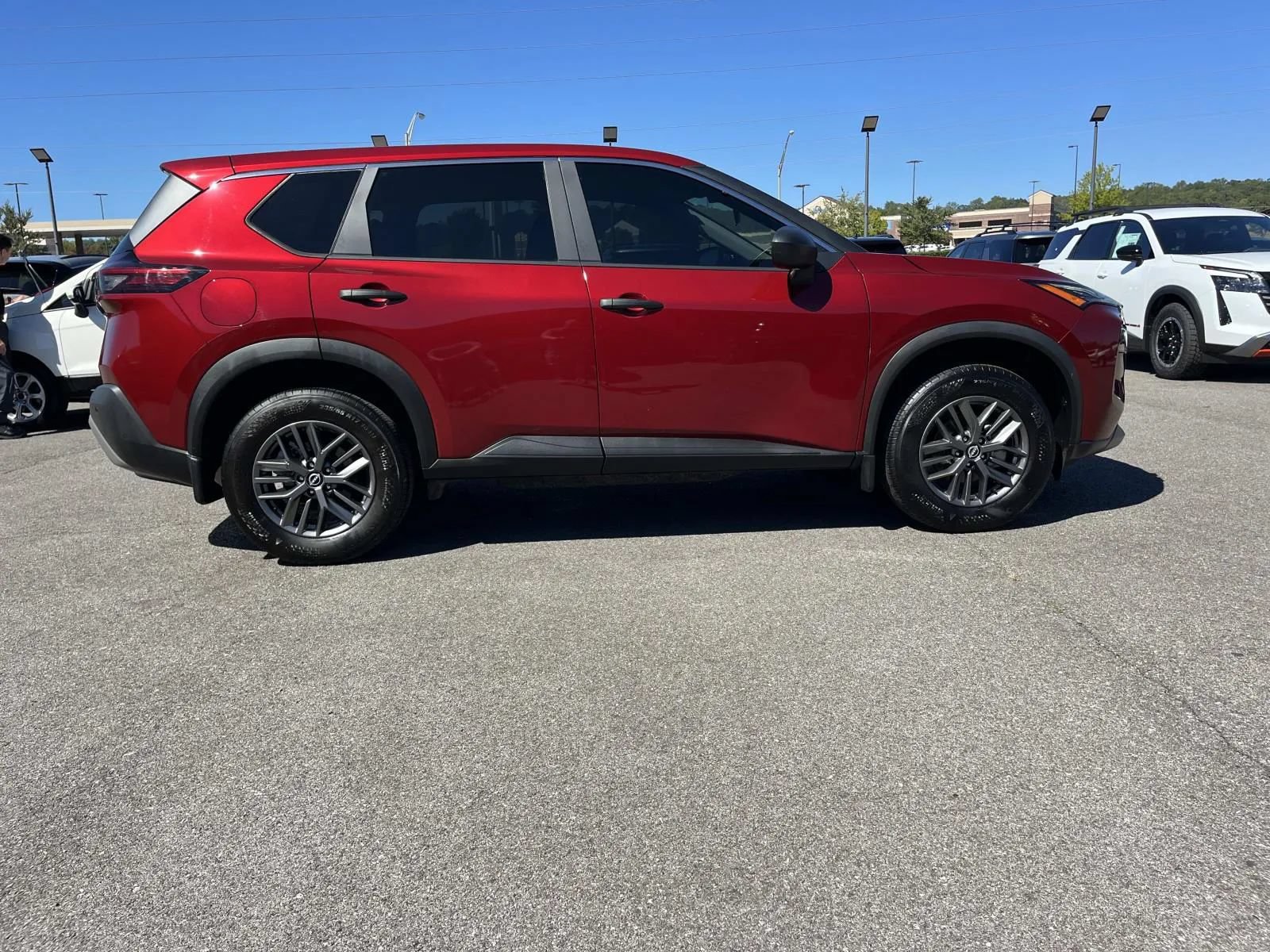 Used 2023 Nissan Rogue S FWD image 30