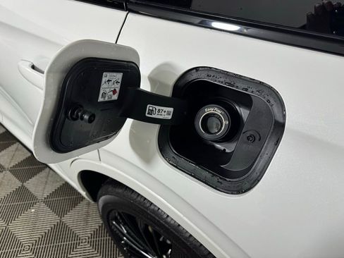 New 2026 Lincoln Corsair Premiere image 11