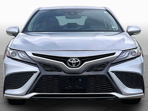 Used 2024 Toyota Camry XSE FWD image 4