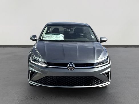 New 2026 Volkswagen Jetta SE image 2