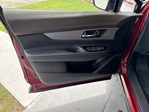 Used 2025 Nissan Murano Platinum w/ Cargo Package AWD/4WD image 13