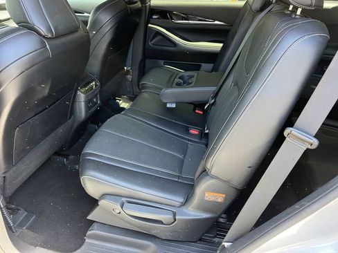 Used 2023 INFINITI QX60 Pure AWD/4WD image 17