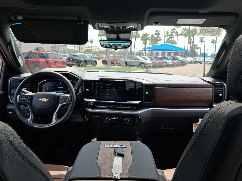 New 2026 Chevrolet Silverado 2500 High Country w/ High Country Premium Package AWD/4WD image 11