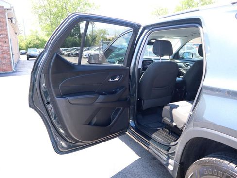 Used 2019 Chevrolet Traverse LT FWD image 17