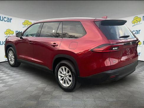 Used 2025 Toyota Grand Highlander AWD image 3