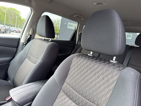 Used 2019 Nissan Rogue SV AWD/4WD image 27