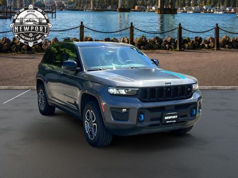 Used 2022 Jeep Grand Cherokee Trailhawk w/ Advanced Protech Group II AWD/4WD image 1