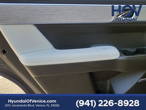 Used 2025 Hyundai Santa Fe Calligraphy FWD image 22