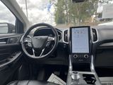 Used 2022 Ford Edge Titanium image 3