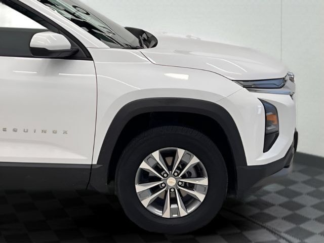 Certified 2025 Chevrolet Equinox LT FWD image 28