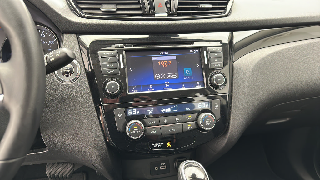 Used 2022 Nissan Rogue Sport SV AWD/4WD image 17