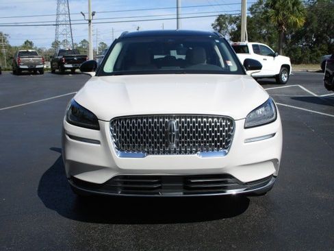 Used 2021 Lincoln Corsair FWD w/ Premium Package image 29