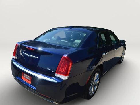 Used 2017 Chrysler 300 C AWD/4WD image 8