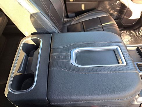 Used 2022 Chevrolet Silverado 1500 High Country image 29