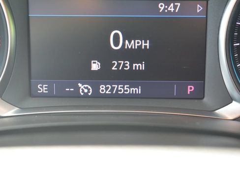 Used 2022 Chevrolet Traverse LT w/ LPO, Blackout Package AWD/4WD image 13