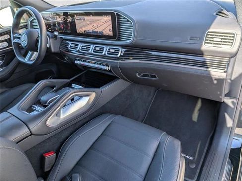 Used 2024 Mercedes-Benz GLS 580 4MATIC image 23