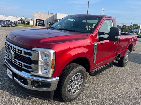 New 2025 Ford F250 XLT image 4