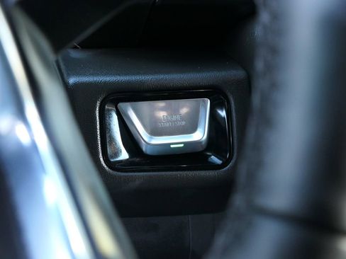 Used 2025 GMC Yukon Denali image 18