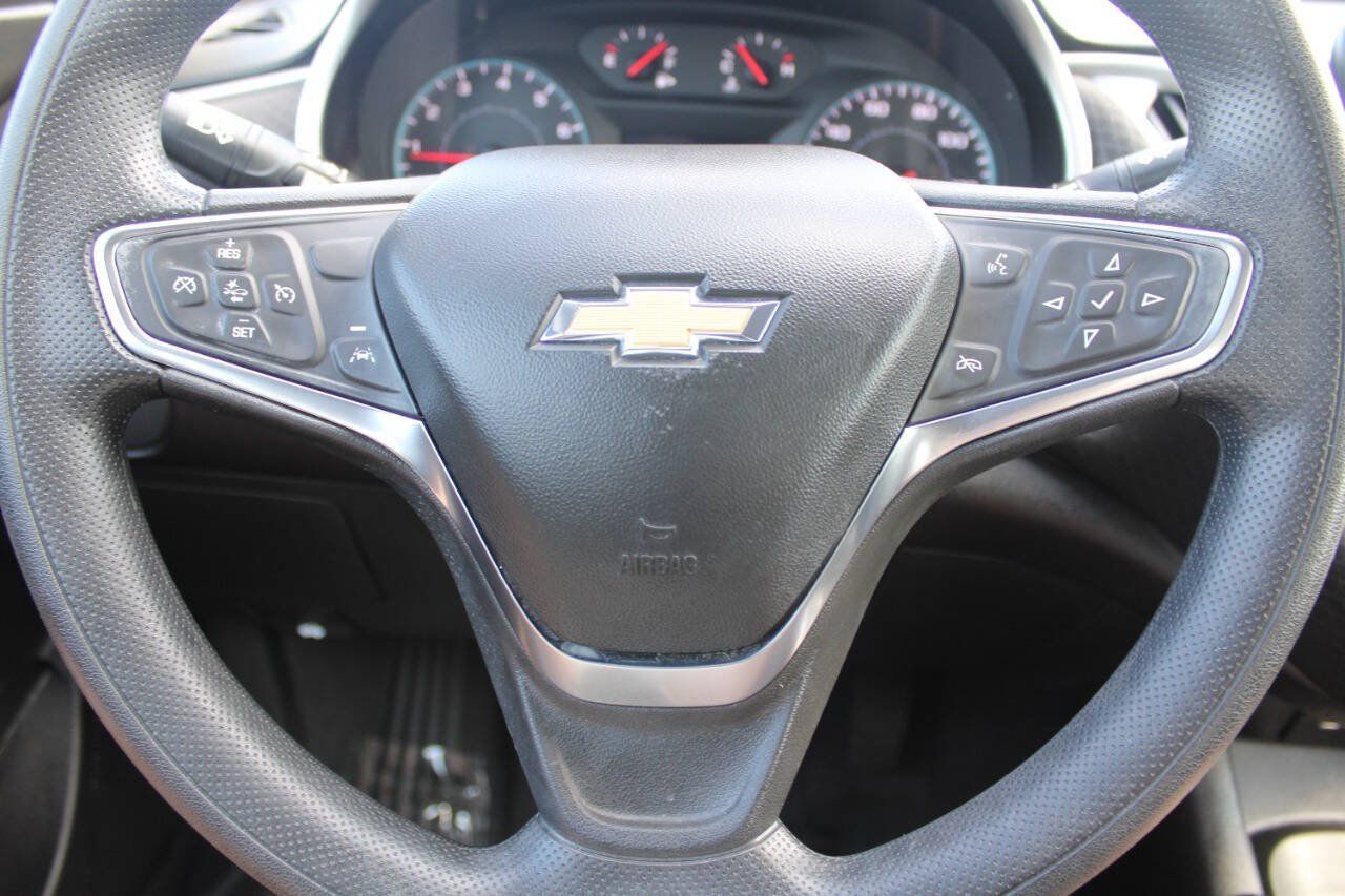Used 2024 Chevrolet Malibu LS w/ Driver Confidence Package FWD image 18