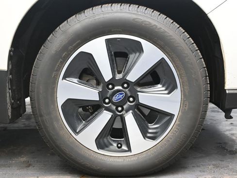 Used 2017 Subaru Forester 2.5i Limited image 10