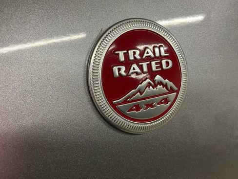 Used 2021 Jeep Cherokee Trailhawk w/ Sun & Sound Group image 5