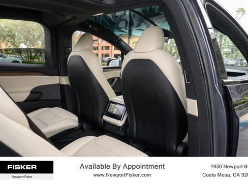 Used 2022 Tesla Model X image 30