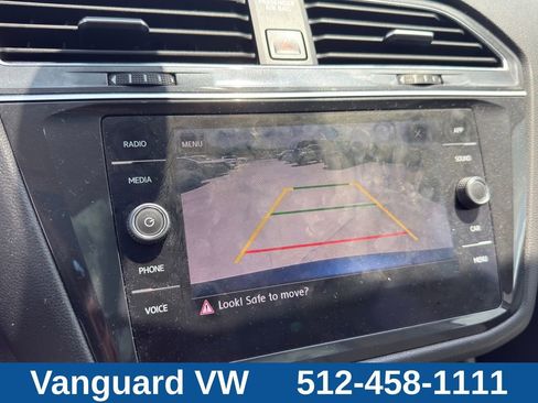 Used 2019 Volkswagen Tiguan SE w/ Panoramic Sunroof Package FWD image 16