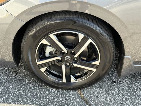 Certified 2025 Nissan Sentra SV image 28