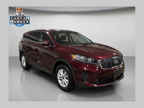 Used 2020 Kia Sorento LX w/ LX I4 Convenience Package image 1