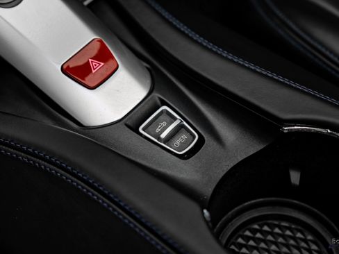 Used 2016 Ferrari California T image 61