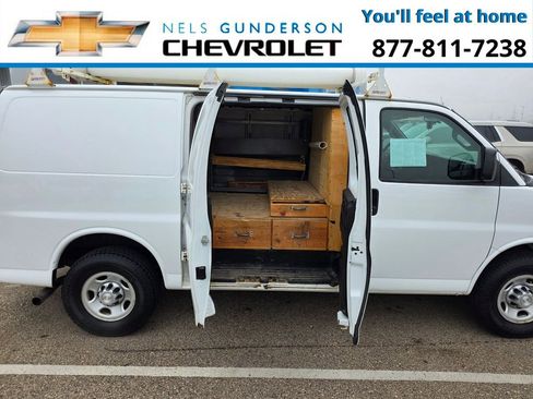 Used 2017 Chevrolet Express 3500 image 8