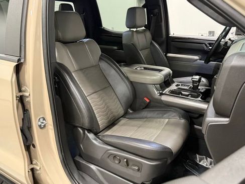 Used 2022 Chevrolet Silverado 1500 ZR2 image 38