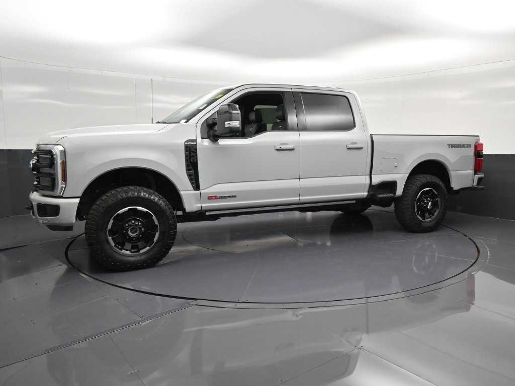 Used 2025 Ford F250 Platinum w/ Tremor Off-Road Package AWD/4WD image 7