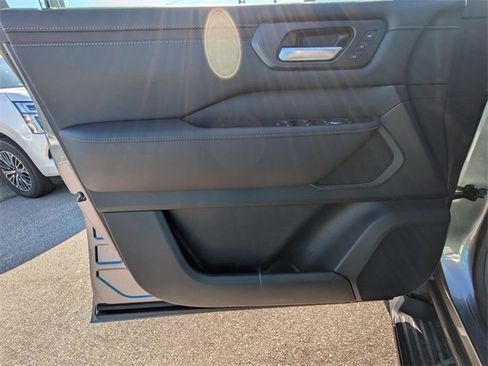 New 2025 Nissan Armada SL w/ Captain's Chari Seat Package image 11