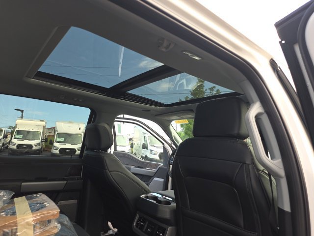 New 2026 Ford F350 Lariat w/ Lariat Ultimate Package AWD/4WD image 39