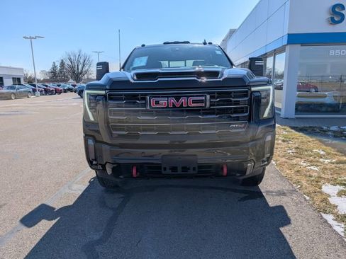 Used 2024 GMC Sierra 2500 AT4 w/ AT4 Premium Plus Package image 2
