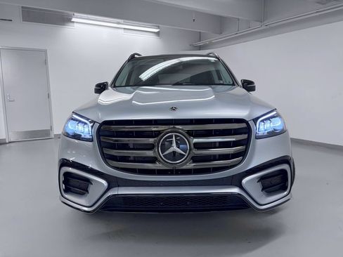 Certified 2026 Mercedes-Benz GLS 450 4MATIC image 4