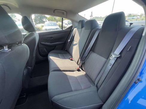 Used 2025 Nissan Sentra SV FWD image 12