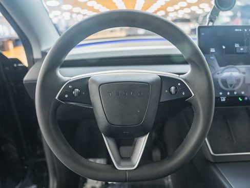 Used 2026 Tesla Model Y Long Range AWD/4WD image 31